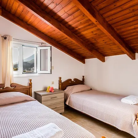Апартаменты Makris House