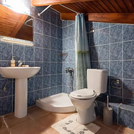 Апартаменты Makris House *